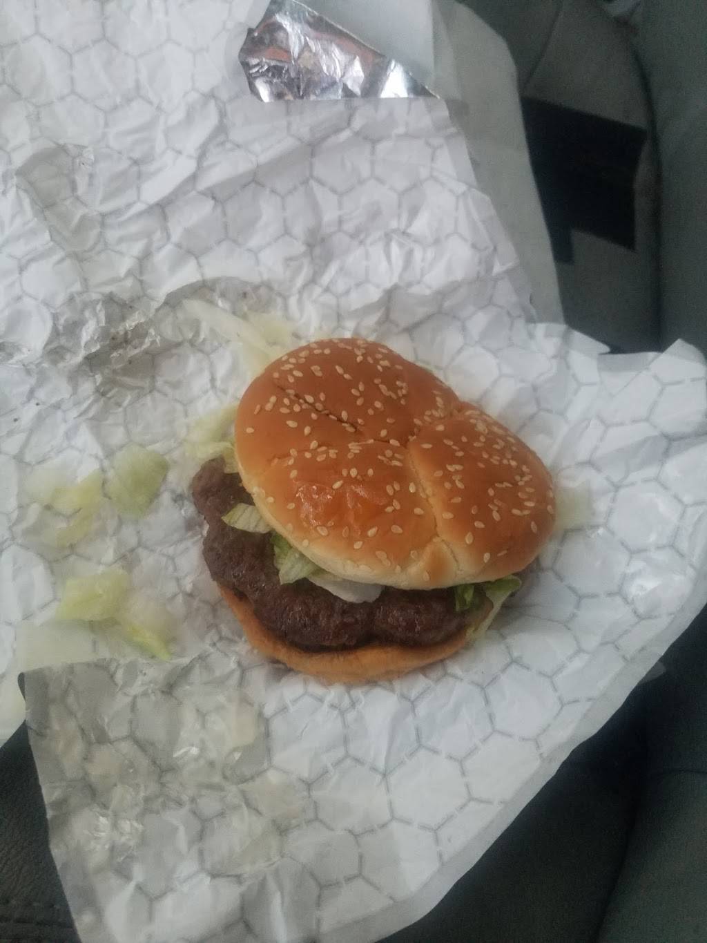 Mc Hughs Double Drive Thru | restaurant | 4 Lincoln Ave, Charleston, IL 61920, USA | 2173451071 OR +1 217-345-1071