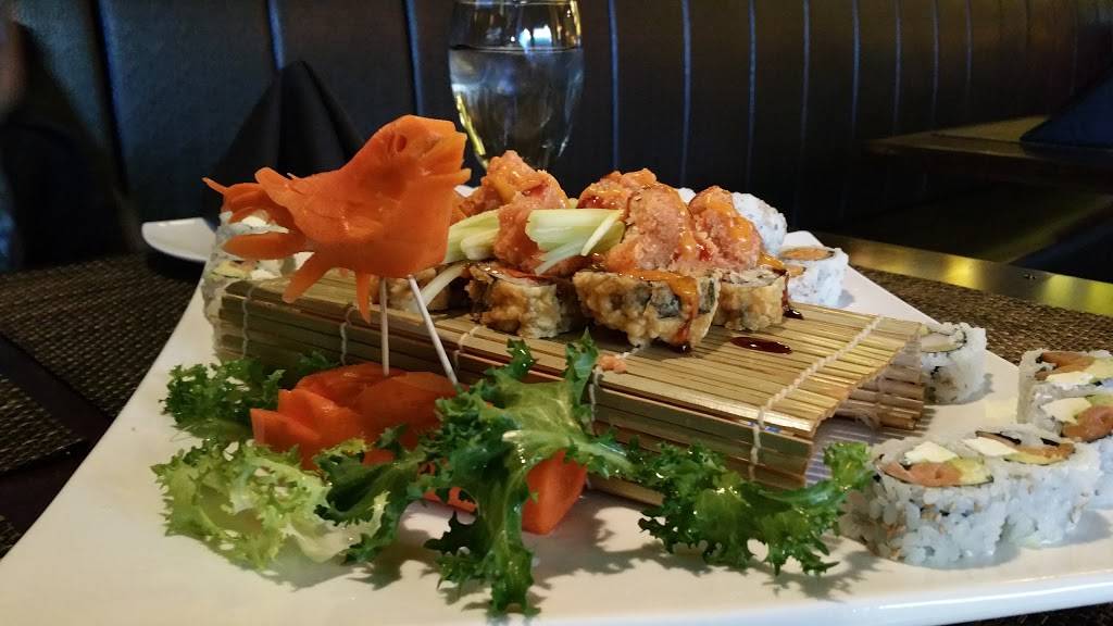 Woow Sushi | restaurant | 780 S Randall Rd, Algonquin, IL 60102, USA | 8474585211 OR +1 847-458-5211