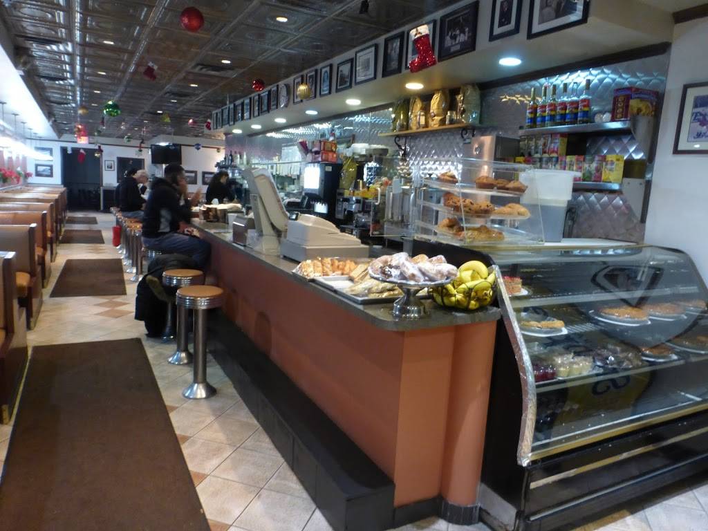 Van Dam Diner | restaurant | 4555 Van Dam St, Long Island City, NY 11101, USA | 7183928371 OR +1 718-392-8371