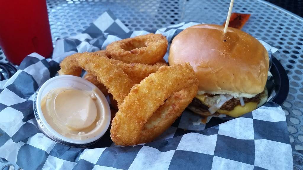 Cold Stone Creamery | bakery | 14126 Rivergate Pkwy Ste 100, Charlotte, NC 28273, USA | 7045833828 OR +1 704-583-3828