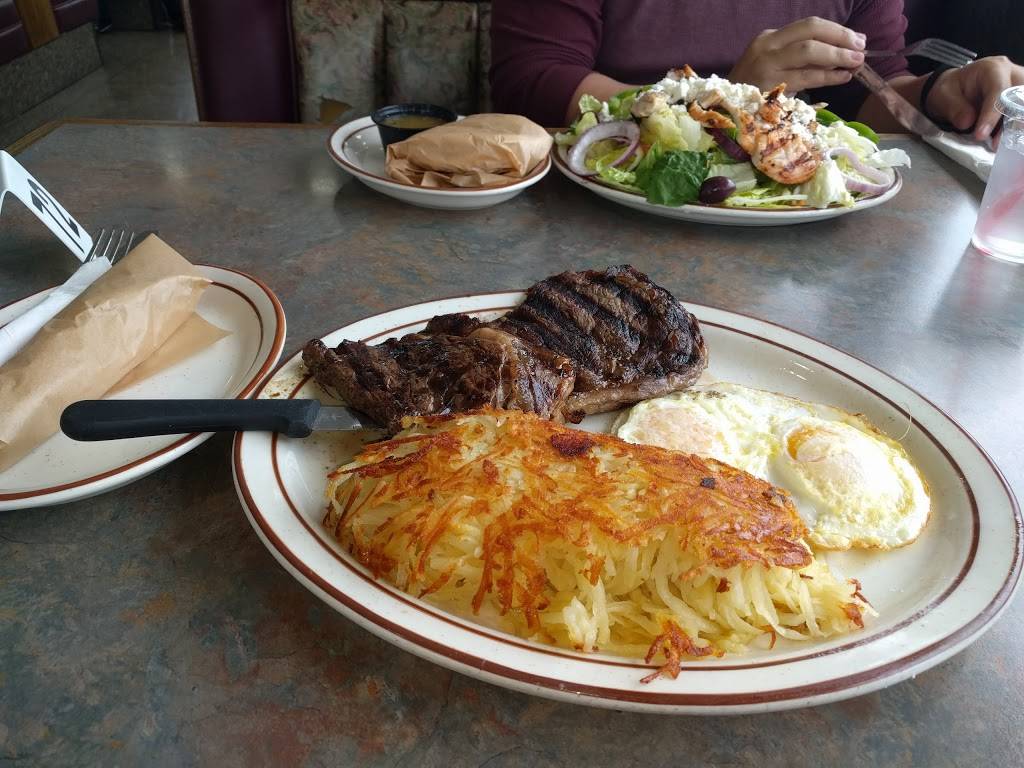 Toms Famous Burgers 8 | restaurant | 3415, 1947 Santa Anita Ave, South El Monte, CA 91733, USA | 6265795750 OR +1 626-579-5750