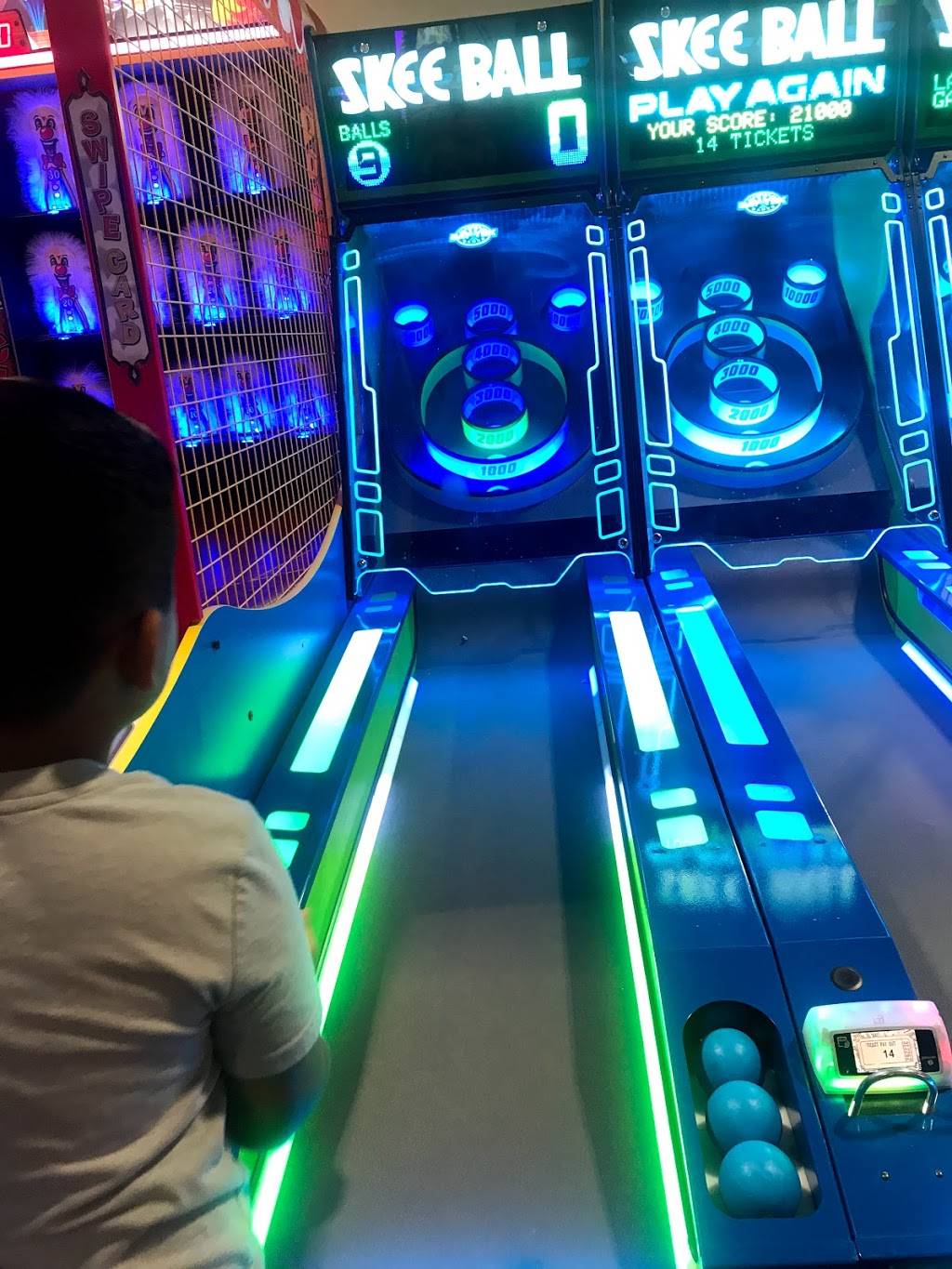 Ten Pin Fun Center | restaurant | 3700 Countryside Dr, Turlock, CA 95382, USA | 2098508500 OR +1 209-850-8500