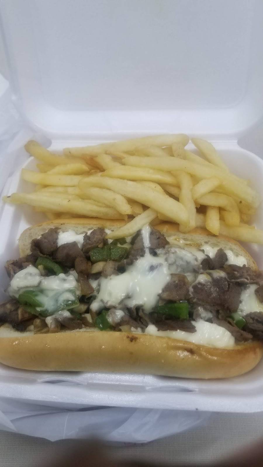 Wings R King | restaurant | 4317, 3833 E Lake Blvd, Birmingham, AL 35217, USA | 2058410303 OR +1 205-841-0303