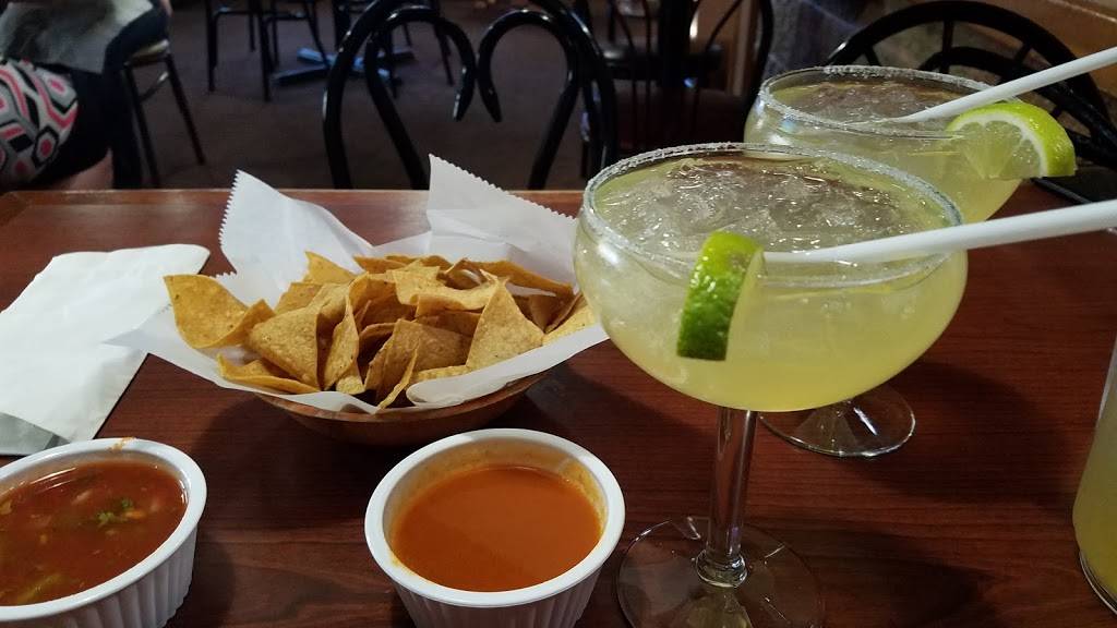 Santa Fe Restaurant | restaurant | 132 E Church St, Sandwich, IL 60548, USA | 8157866737 OR +1 815-786-6737