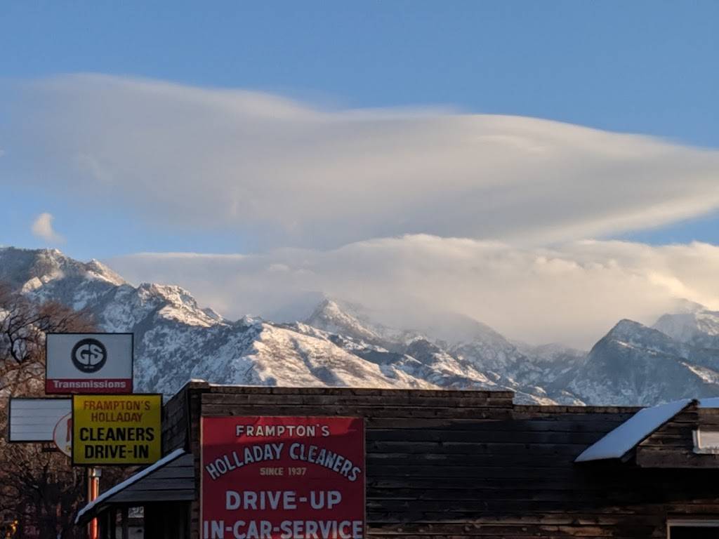 Meiers Country Fried Chicken | restaurant | 4708 Holladay Blvd E, Holladay, UT 84117, USA | 8012722491 OR +1 801-272-2491