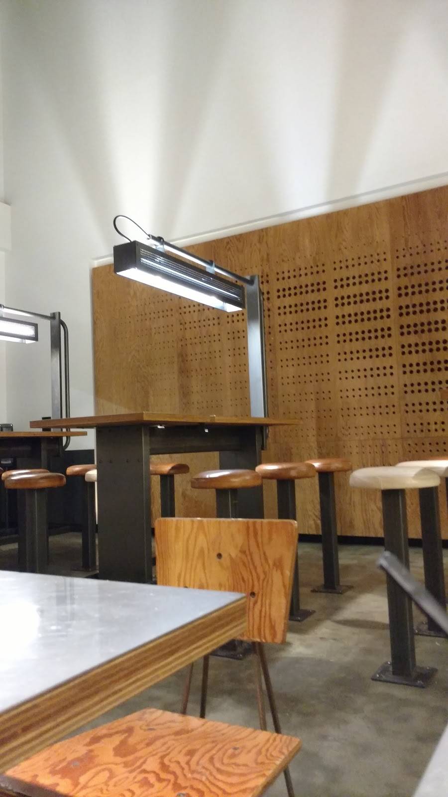 Chipotle Mexican Grill | restaurant | 10 N Nansemond St Ste D, Richmond, VA 23221, USA | 8049776368 OR +1 804-977-6368