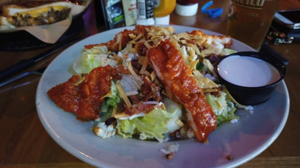 Tight Ends Sports Bar & Grill | restaurant | 2502 Gulf Fwy S, League City, TX 77573, USA | 8327694330 OR +1 832-769-4330