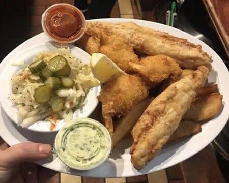 The Hungry Wolf Restaurant | restaurant | 25 Amy Croft Dr, Tecumseh, ON N9C 1K8, Canada | 5197350072 OR +1 519-735-0072