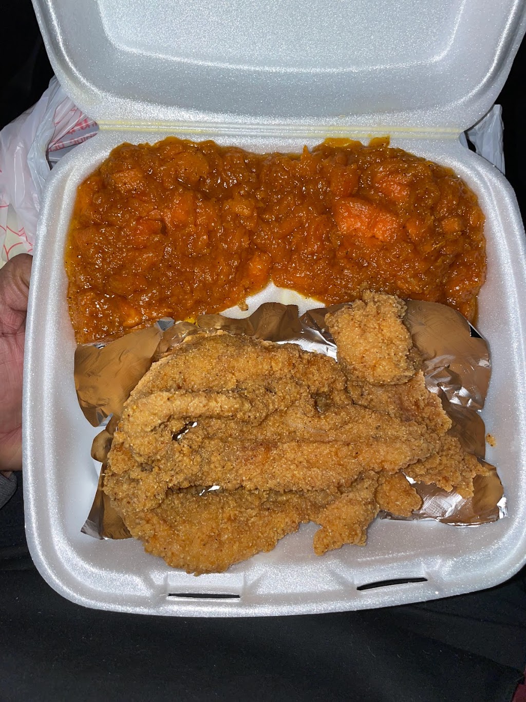 Carolyns Southern Kitchen | restaurant | 9692 California City Blvd, California City, CA 93505, USA | 7602840029 OR +1 760-284-0029