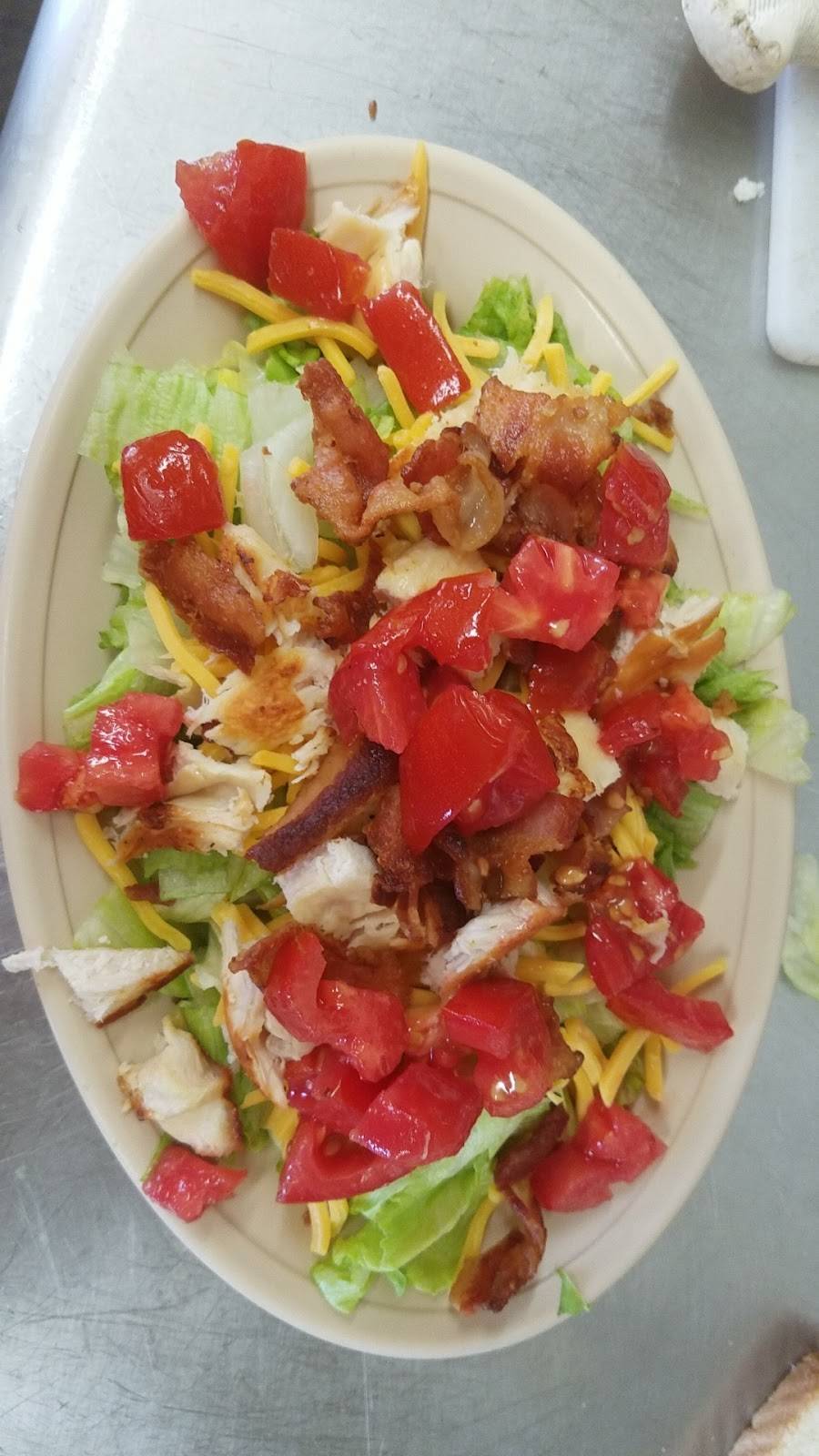 Hi-way cafe | cafe | 320 US-24, Salisbury, MO 65281, USA | 6603885504 OR +1 660-388-5504