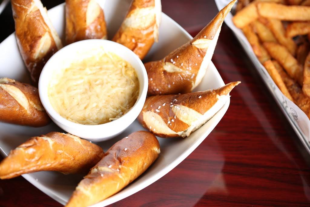 Grand Tavern Livonia | restaurant | 37714 Six Mile Rd, Livonia, MI 48152, USA | 7347445666 OR +1 734-744-5666