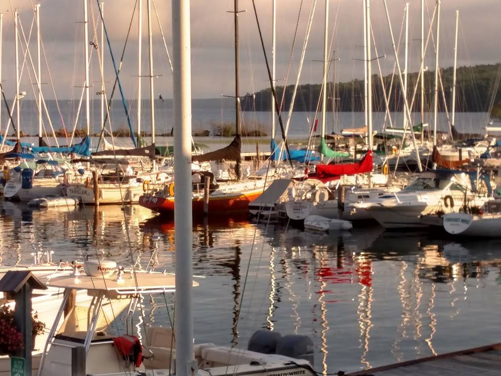 Portside Bar & Restaurant | restaurant | 34475 Port Superior Rd, Bayfield, WI 54814, USA | 7157795360 OR +1 715-779-5360