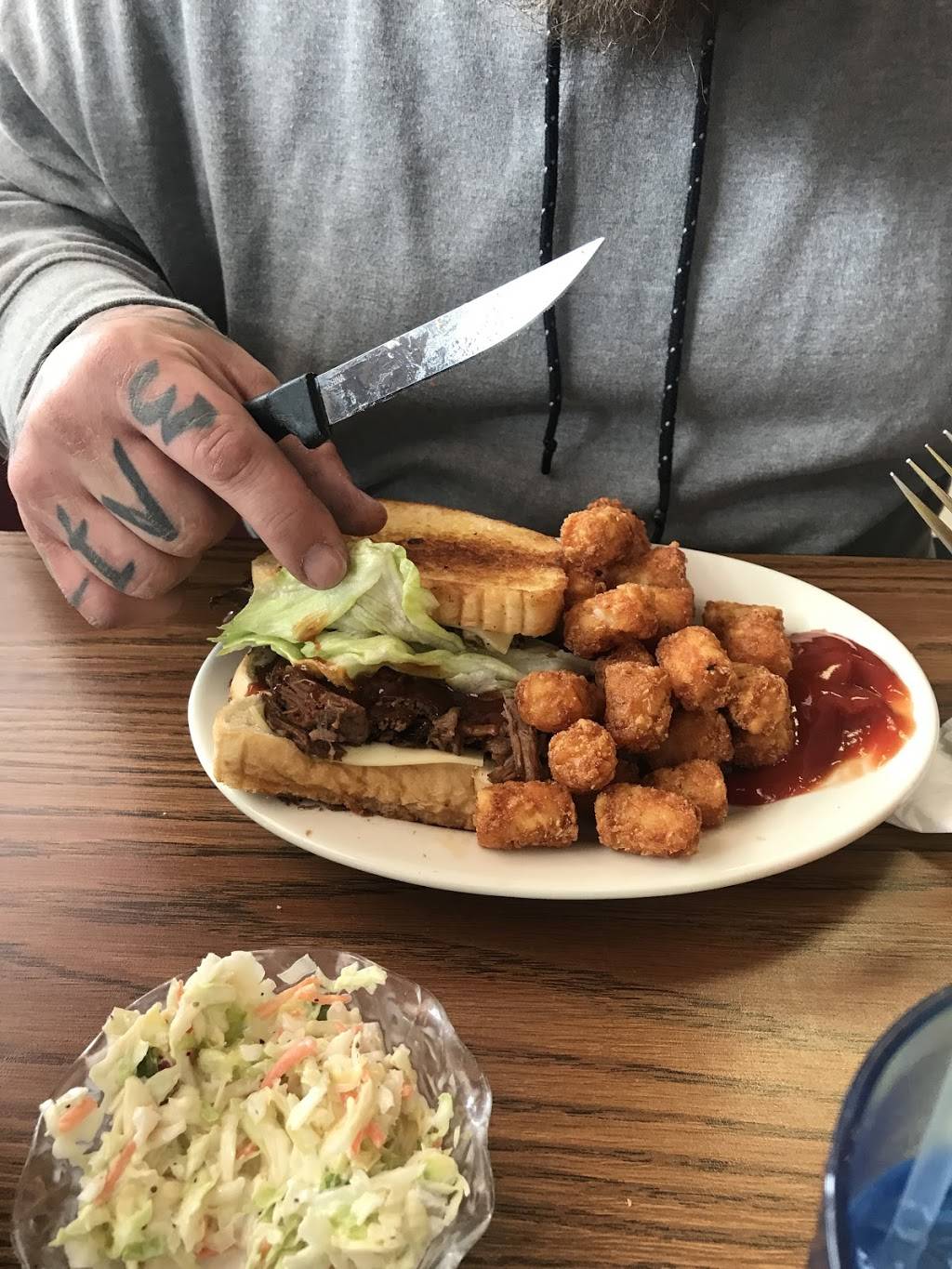 Mamas Place | restaurant | 600 N Wayne St, Angola, IN 46703, USA | 2603194297 OR +1 260-319-4297