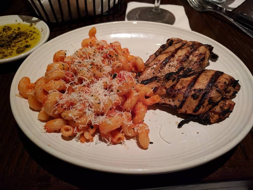 Carrabbas Italian Grill | restaurant | 5250 Carlisle Pike, Mechanicsburg, PA 17050, USA | 7177959200 OR +1 717-795-9200