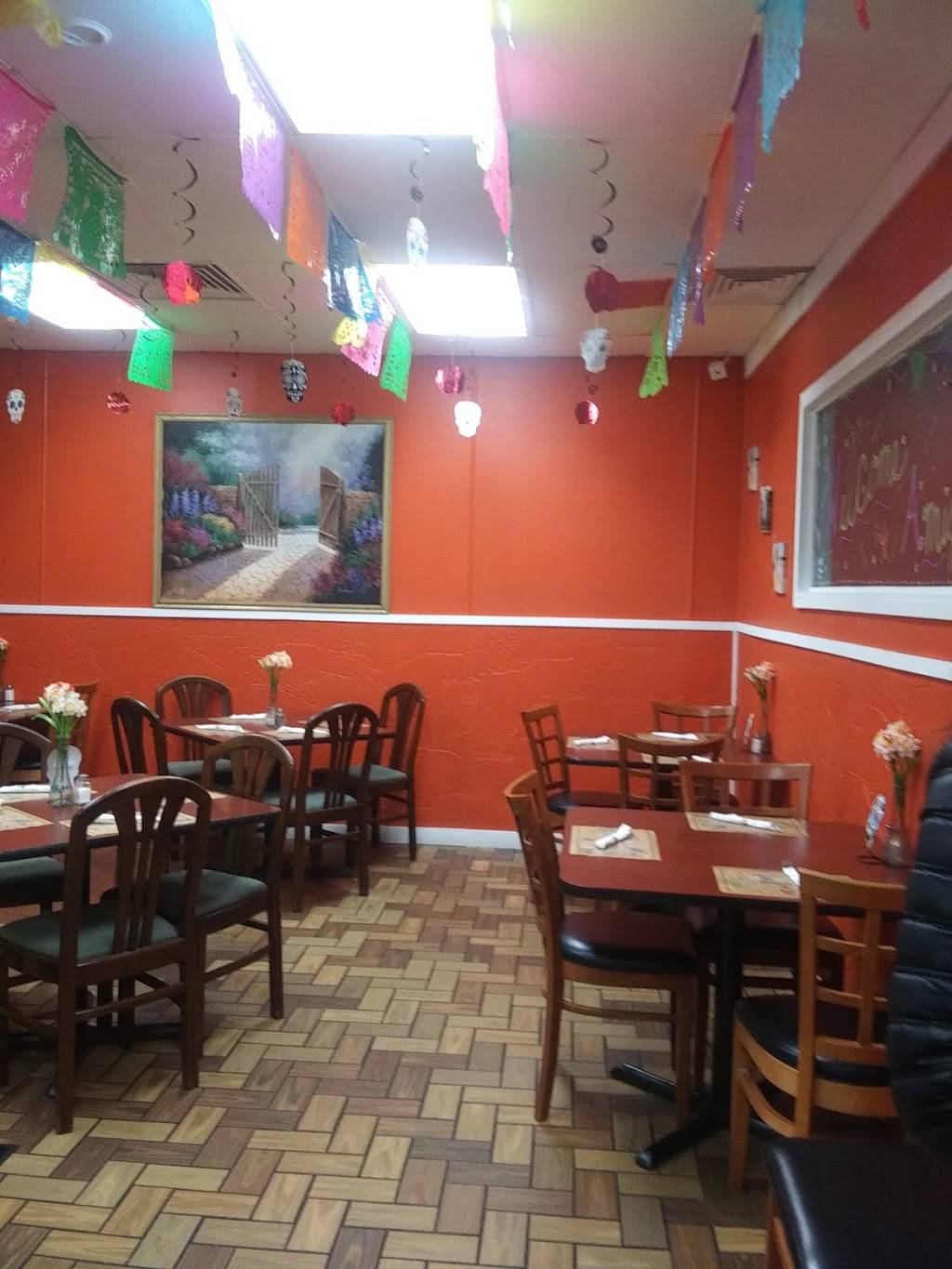 Raydee Magoos | restaurant | 408 W 37th Ave, Hobart, IN 46342, USA | 2199639705 OR +1 219-963-9705