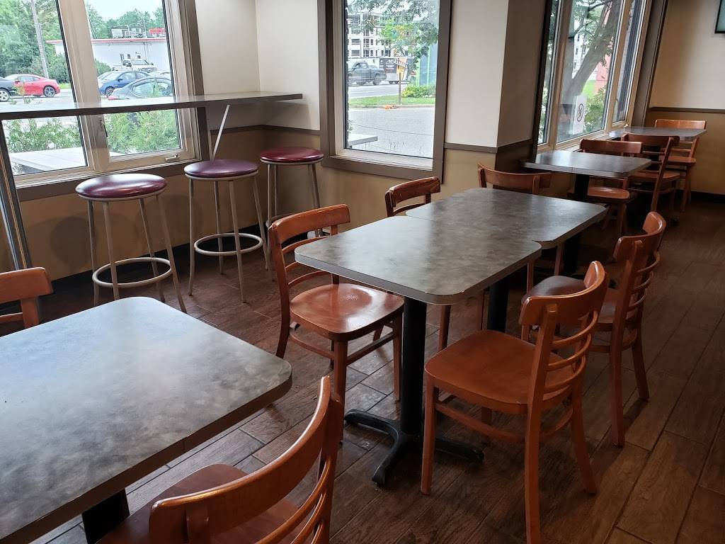 Shishtaouk de la capitale | restaurant | 8975 Boulevard de lOrmière, Québec, QC G2C 1C4, Canada | 4189154621 OR +1 418-915-4621