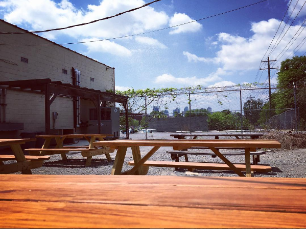 Smith & Lentz Brewing | restaurant | 903 Main St, Nashville, TN 37206, USA | 6154362195 OR +1 615-436-2195