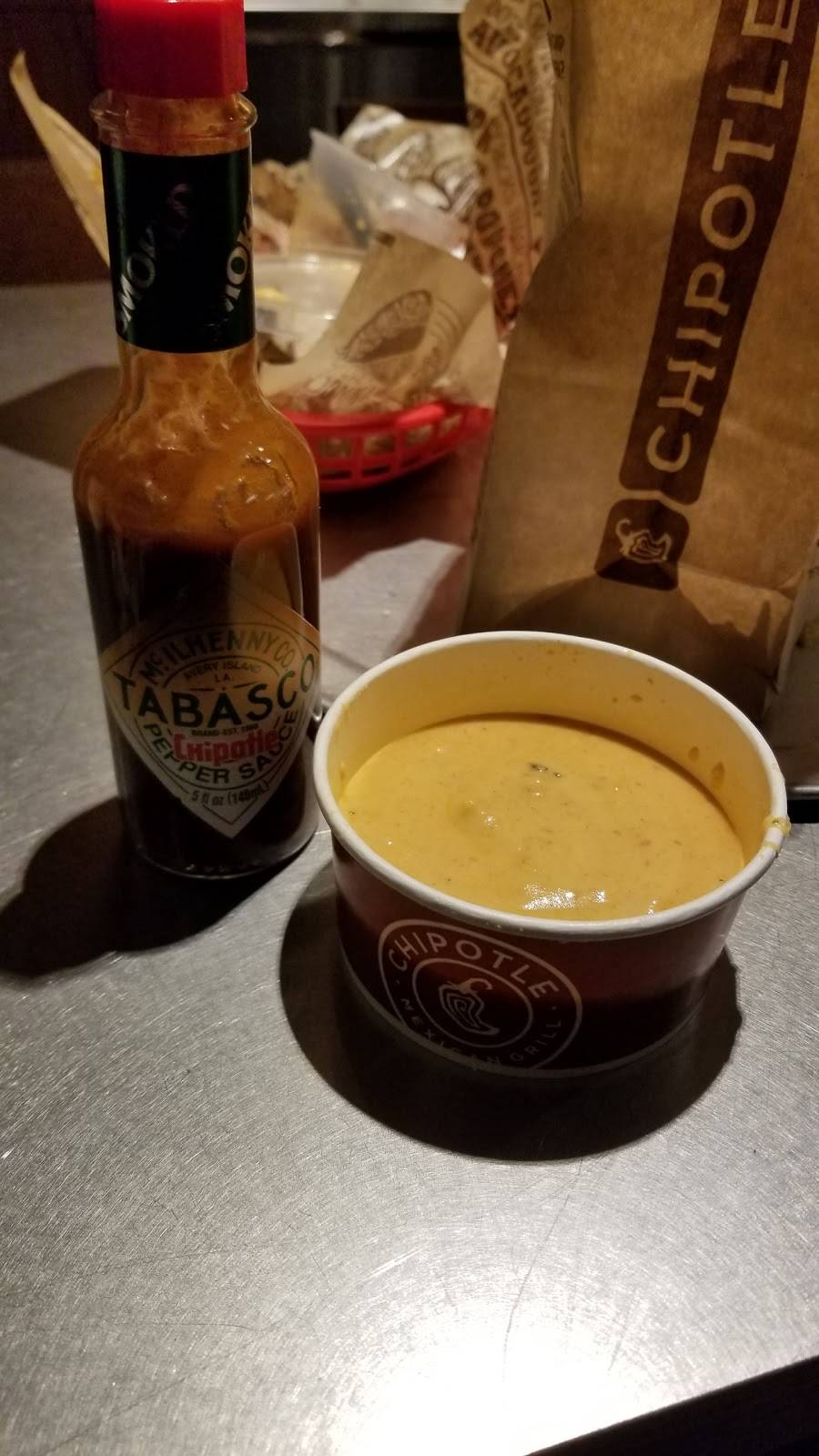 Chipotle Mexican Grill | restaurant | 6440 Harrison Ave Ste 300, Cincinnati, OH 45247, USA | 5135988200 OR +1 513-598-8200