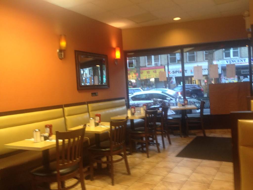 Bay Ridge Diner | meal takeaway | 8017 5th Ave, Brooklyn, NY 11209, USA | 7189210266 OR +1 718-921-0266