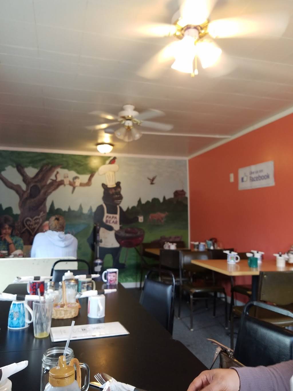 Papa Bears | restaurant | 2280 E Apple Ave, Muskegon, MI 49442, USA | 2317732067 OR +1 231-773-2067