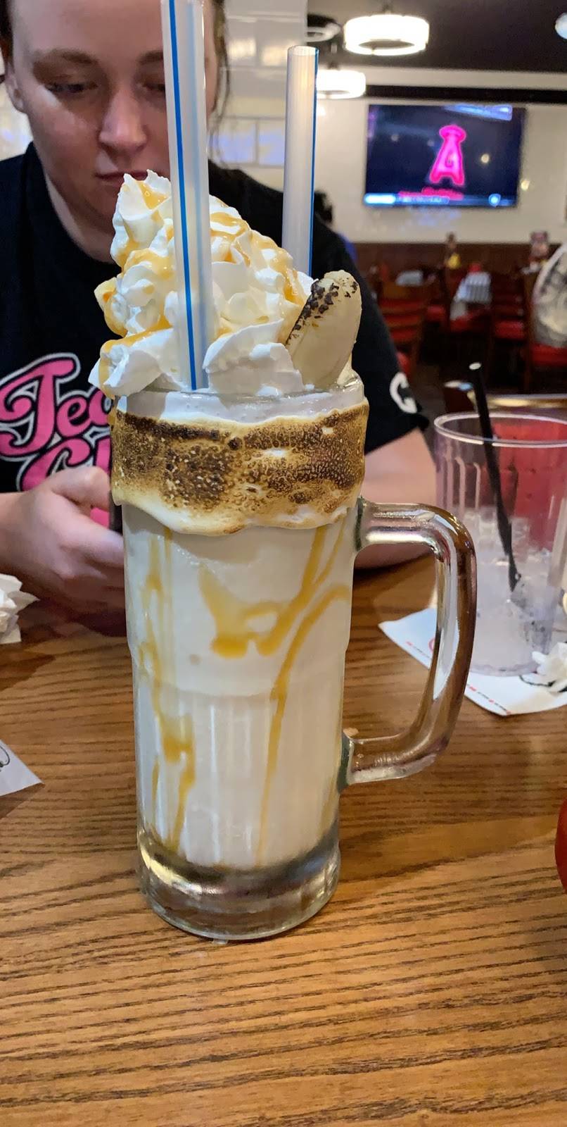 Bills Bar & Burger | restaurant | 7 Boardwalk, Kemah, TX 77565, USA | 2813341099 OR +1 281-334-1099