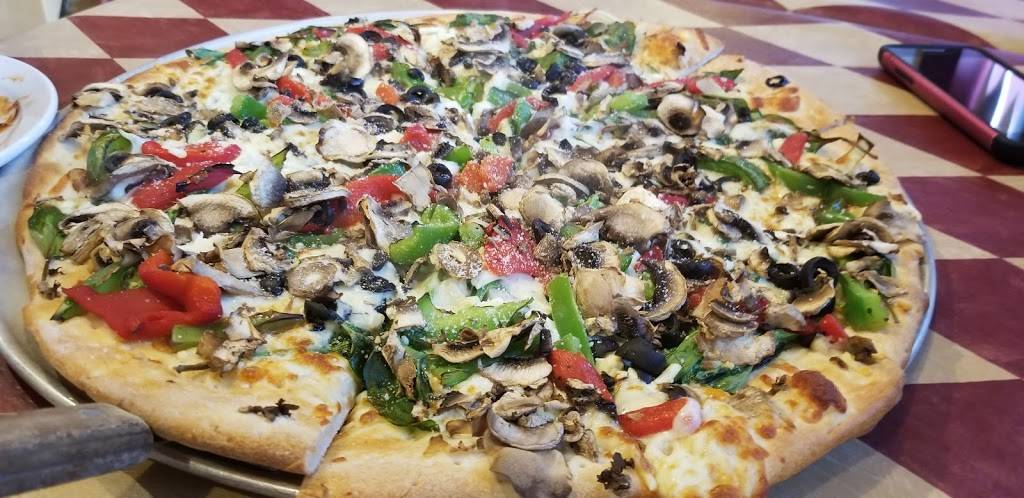 Pinos Pizza | restaurant | 535 Huron St, Stratford, ON N5A 5T7, Canada | 5192735555 OR +1 519-273-5555