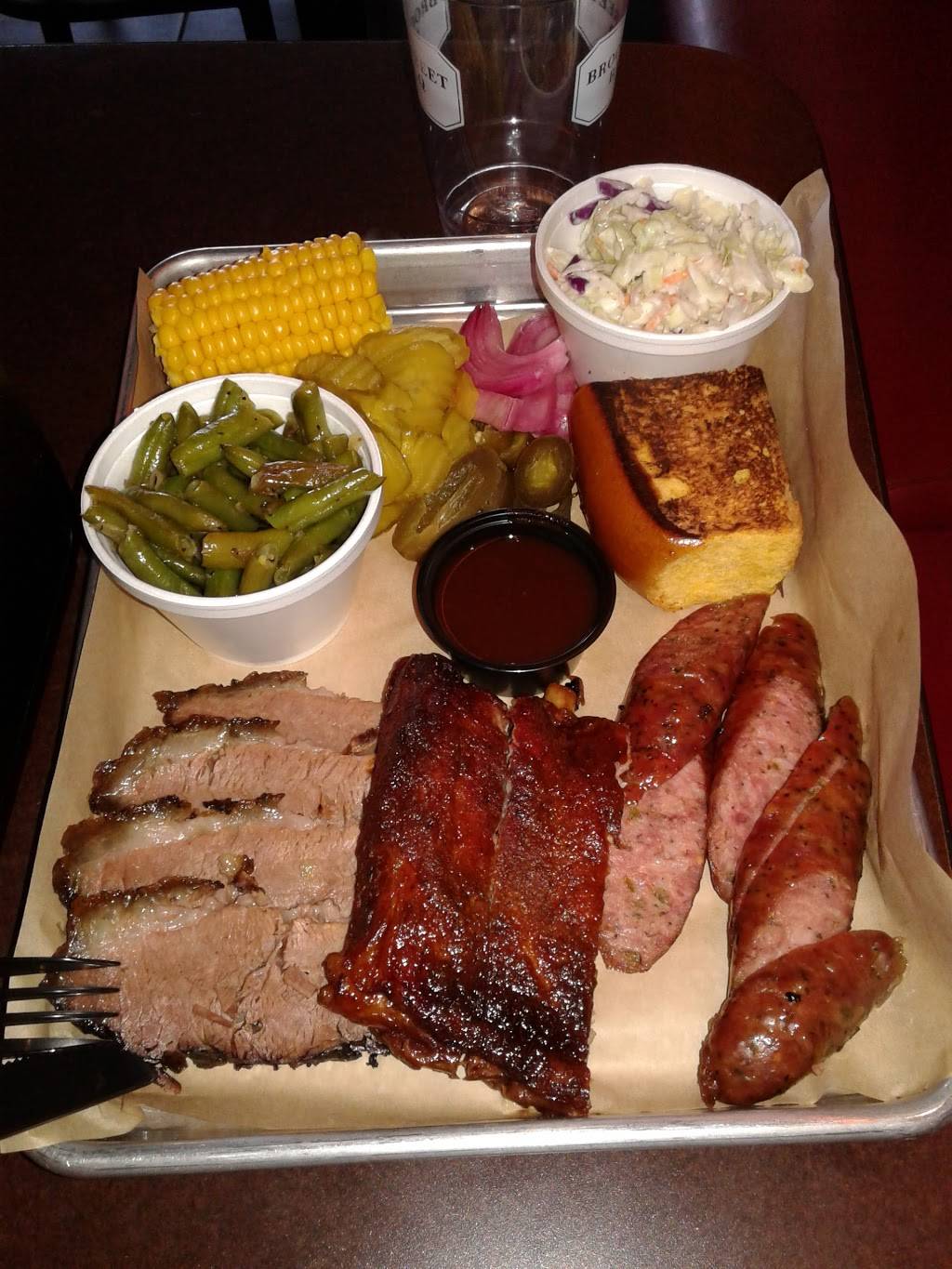 Brookstreet BBQ | restaurant | 10705 Westheimer Rd, Houston, TX 77042, USA | 7137833600 OR +1 713-783-3600