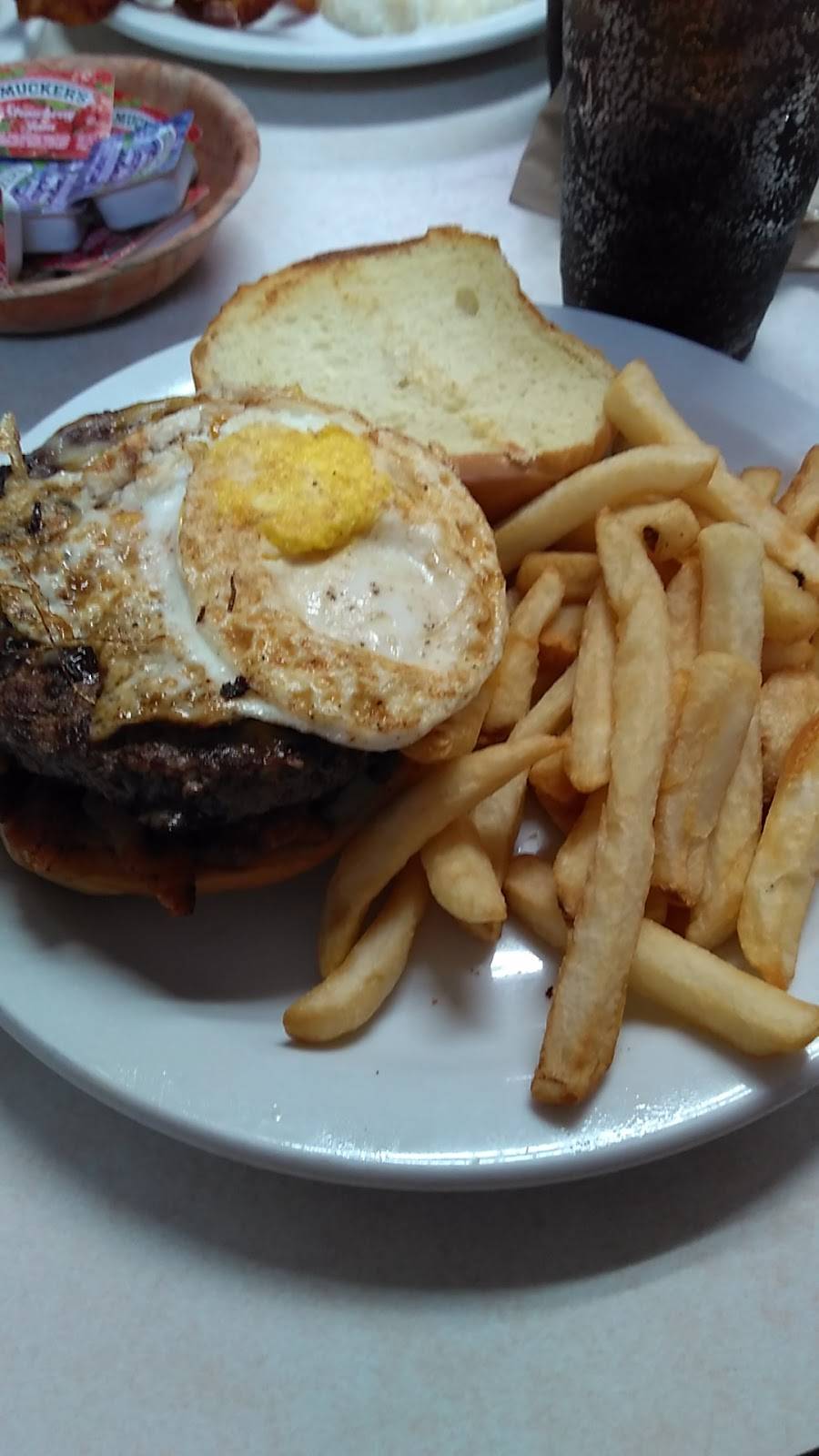 Dixie Grill & Steer Room | restaurant | 101 Dowling Ave SE, Live Oak, FL 32064, USA | 3863642810 OR +1 386-364-2810