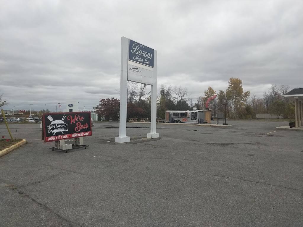 Mr. Norms | restaurant | 10451 ON-7, Carleton Place, ON K7C 0C4, Canada | 3439612682 OR +1 343-961-2682