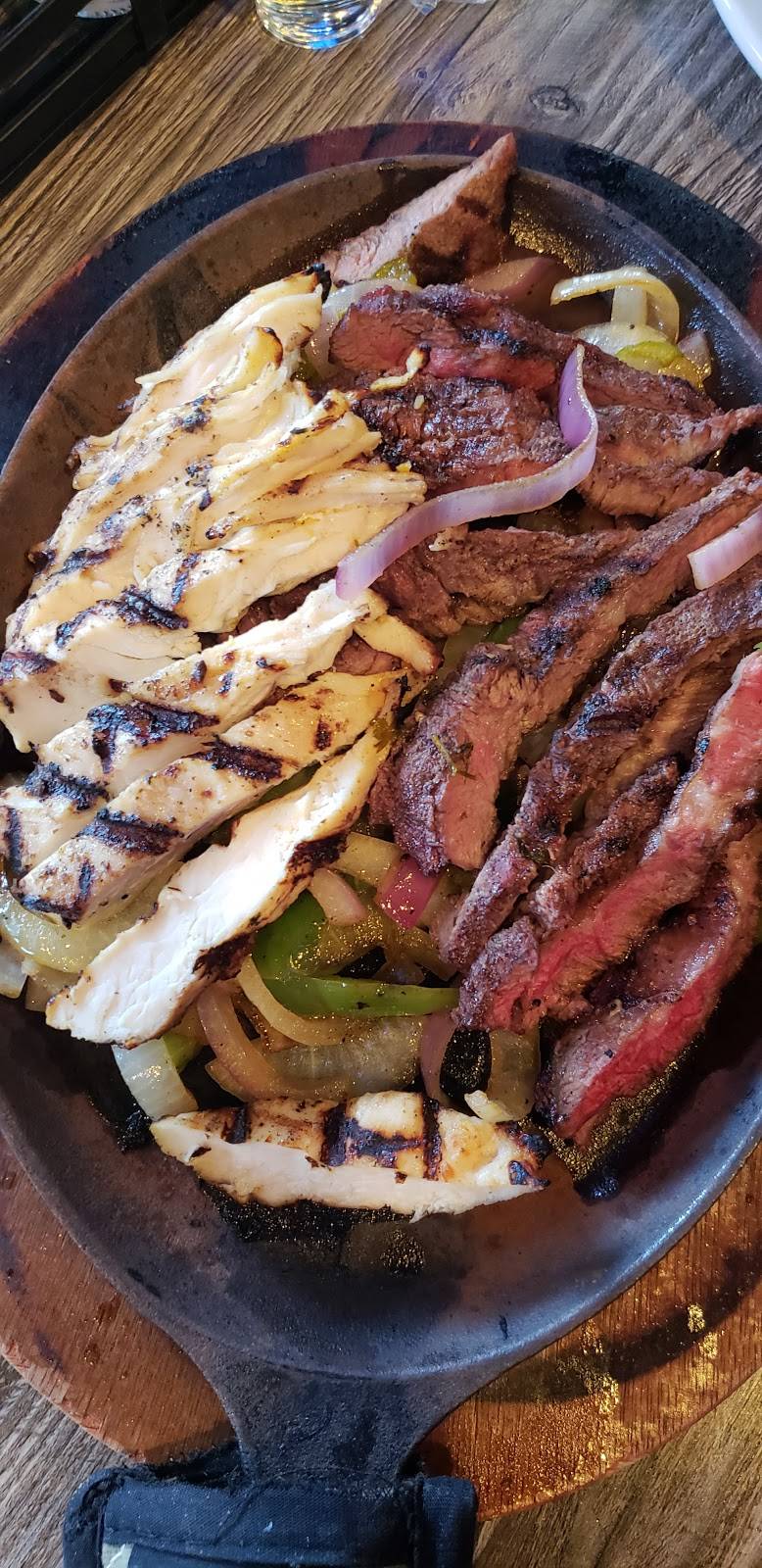 Millers Ale House - Chicago Lombard | restaurant | 455 E Butterfield Rd, Lombard, IL 60148, USA | 6302413371 OR +1 630-241-3371