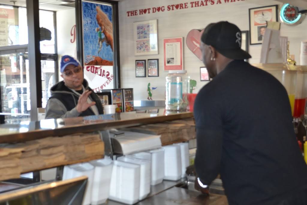 Irvings for Red Hot Lovers | meal takeaway | 3207 Lake Ave # B, Wilmette, IL 60091, USA | 8472516300 OR +1 847-251-6300