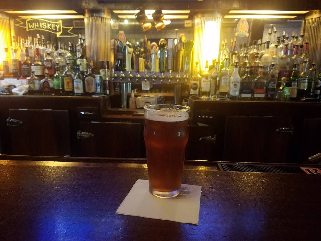 Rockys Bar & Grill | restaurant | 633 Ottawa Ave NW, Grand Rapids, MI 49503, USA | 6163562346 OR +1 616-356-2346