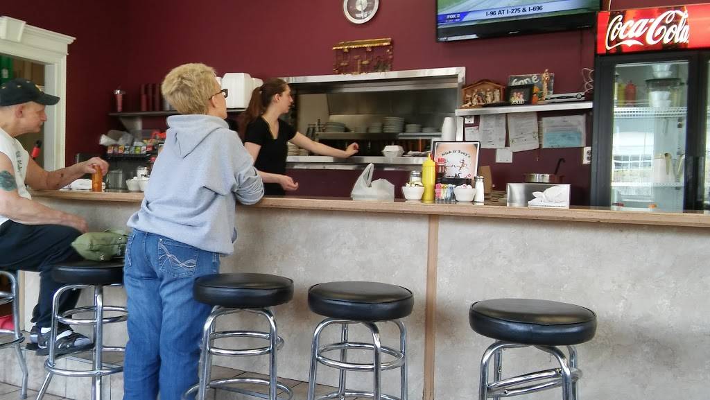 Nick & Tonys Coney Island | restaurant | 9260 Cooley Lake Rd, White Lake, MI 48386, USA | 2483631162 OR +1 248-363-1162