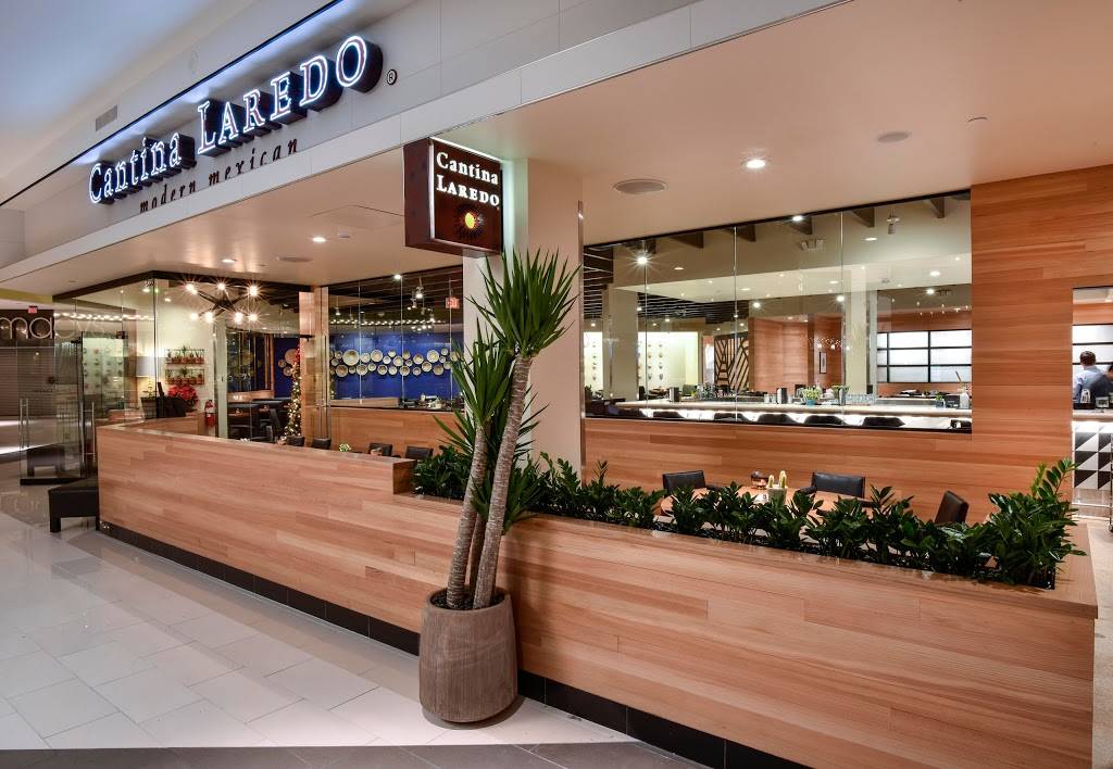 Cantina Laredo | restaurant | 300 West Market, Bloomington, MN 55425, USA | 9524068311 OR +1 952-406-8311