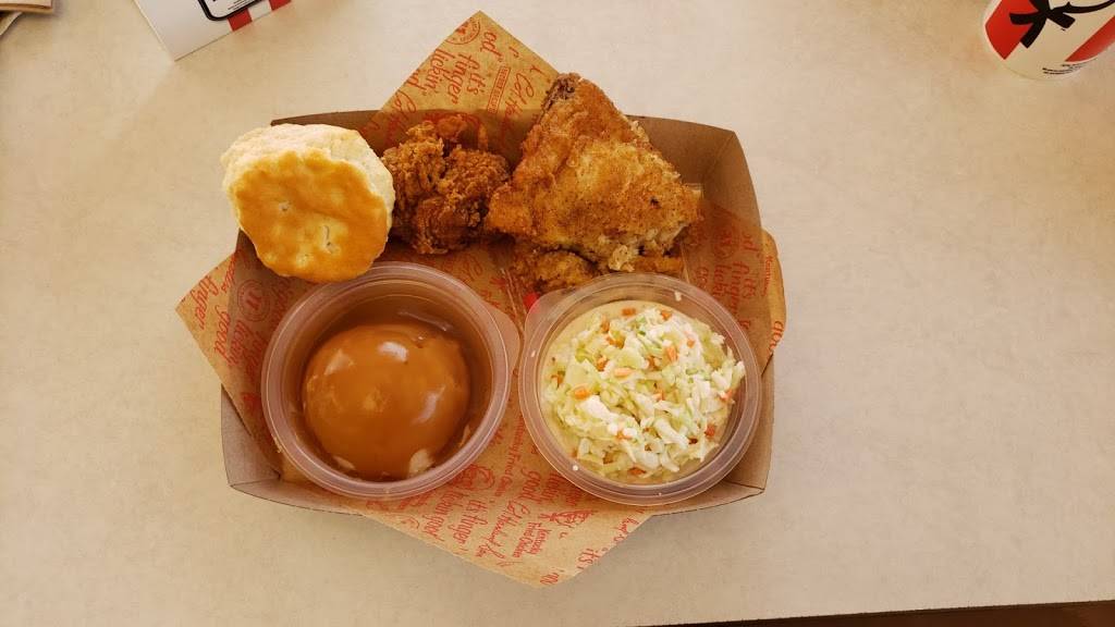 KFC | restaurant | 1251 S Woodlawn St, Wichita, KS 67218, USA | 3166183076 OR +1 316-618-3076