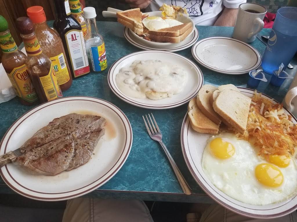 Hub City Restaurant | restaurant | 409 E Mill St, Plymouth, WI 53073, USA | 9208922829 OR +1 920-892-2829