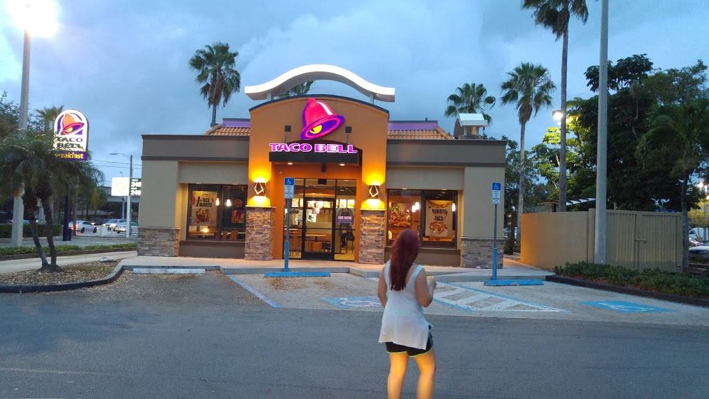 Taco Bell | meal takeaway | 2935 SW 32nd Ave, Miami, FL 33133, USA | 3054470397 OR +1 305-447-0397