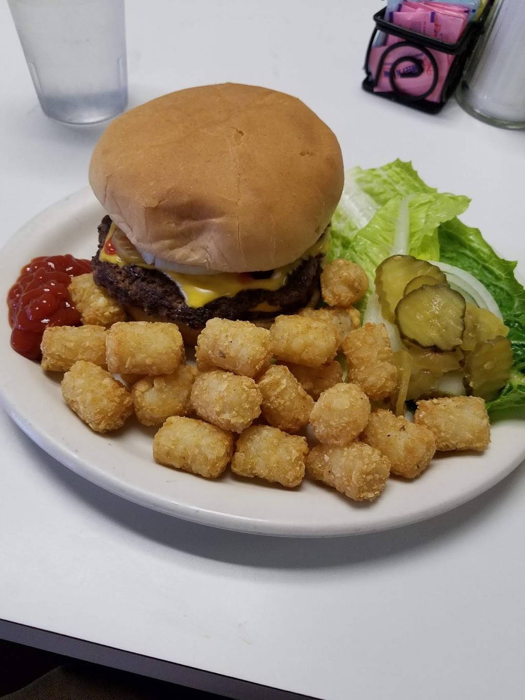 Leeds Diner | restaurant | 6422 Stadium Dr, Kansas City, MO 64129, USA | 8168615333 OR +1 816-861-5333