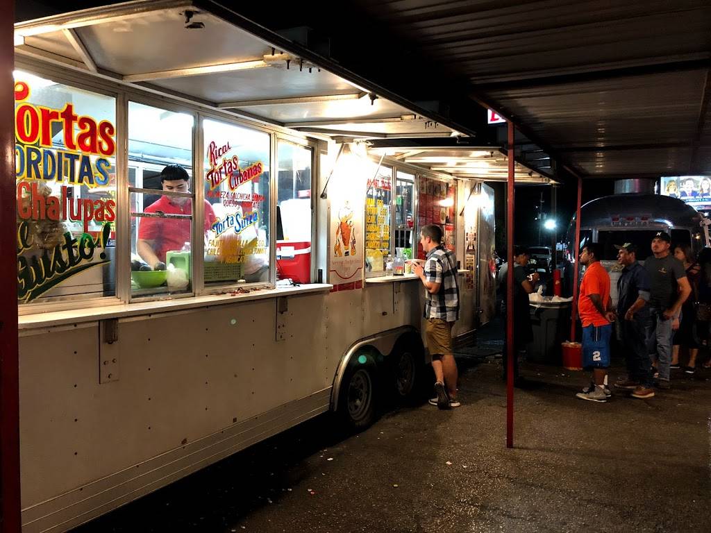 Rositas Al Pastor | restaurant | 1911 E Riverside Dr, Austin, TX 78741, USA | 5124428402 OR +1 512-442-8402