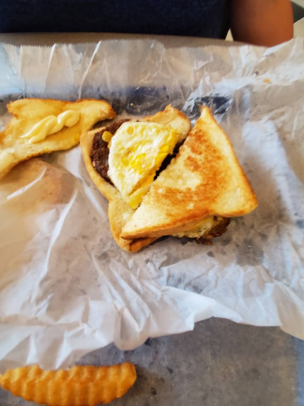 Dixie Queen | restaurant | 1884 N Germantown Pkwy, Cordova, TN 38016, USA | 9013215185 OR +1 901-321-5185