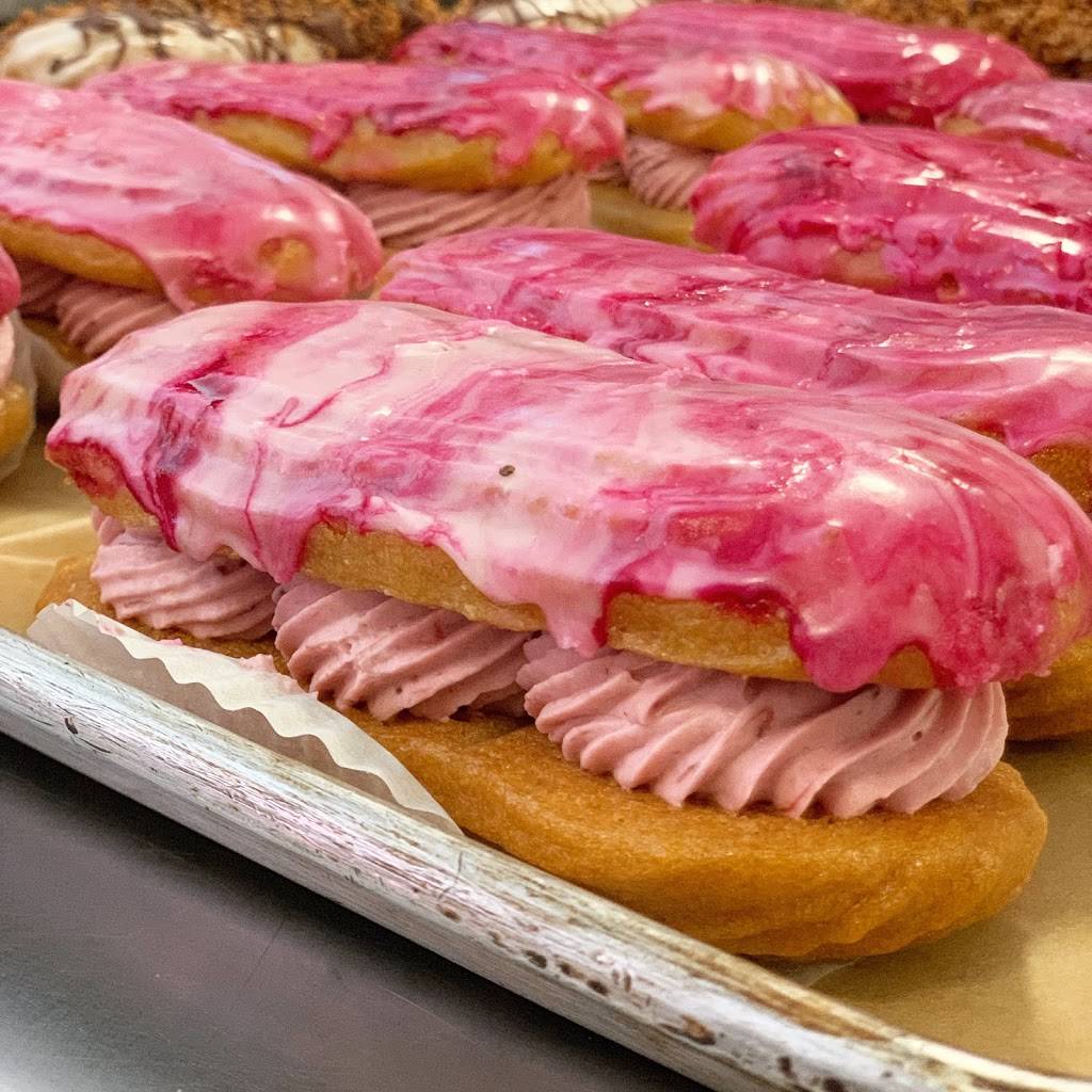 Erin McKenna’s Bakery | restaurant | 1415 Montana Ave, Santa Monica, CA 90403, USA | 8554622292 OR +1 855-462-2292