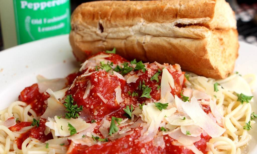 Pepperonis | restaurant | 3721 Hwy 6, Sugar Land, TX 77478, USA | 2812655555 OR +1 281-265-5555