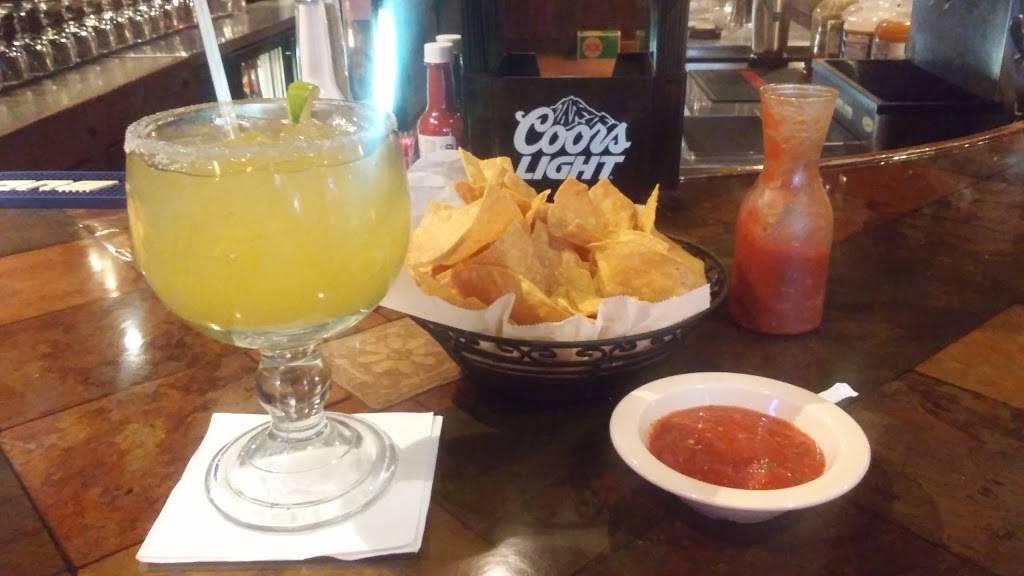 Rio Grande | restaurant | 845 W Stuart Dr # 10, Hillsville, VA 24343, USA | 2767300507 OR +1 276-730-0507