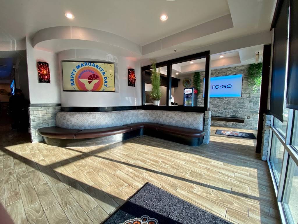 Uncle Pacos Mexican Grill | restaurant | 8222 E 103rd St Ste 129, Tulsa, OK 74133, USA | 9189435588 OR +1 918-943-5588