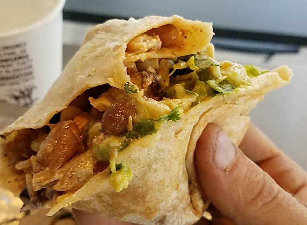 Chipotle Mexican Grill | restaurant | 11613 N Central Expy Ste 100, Dallas, TX 75243, USA | 2148900903 OR +1 214-890-0903