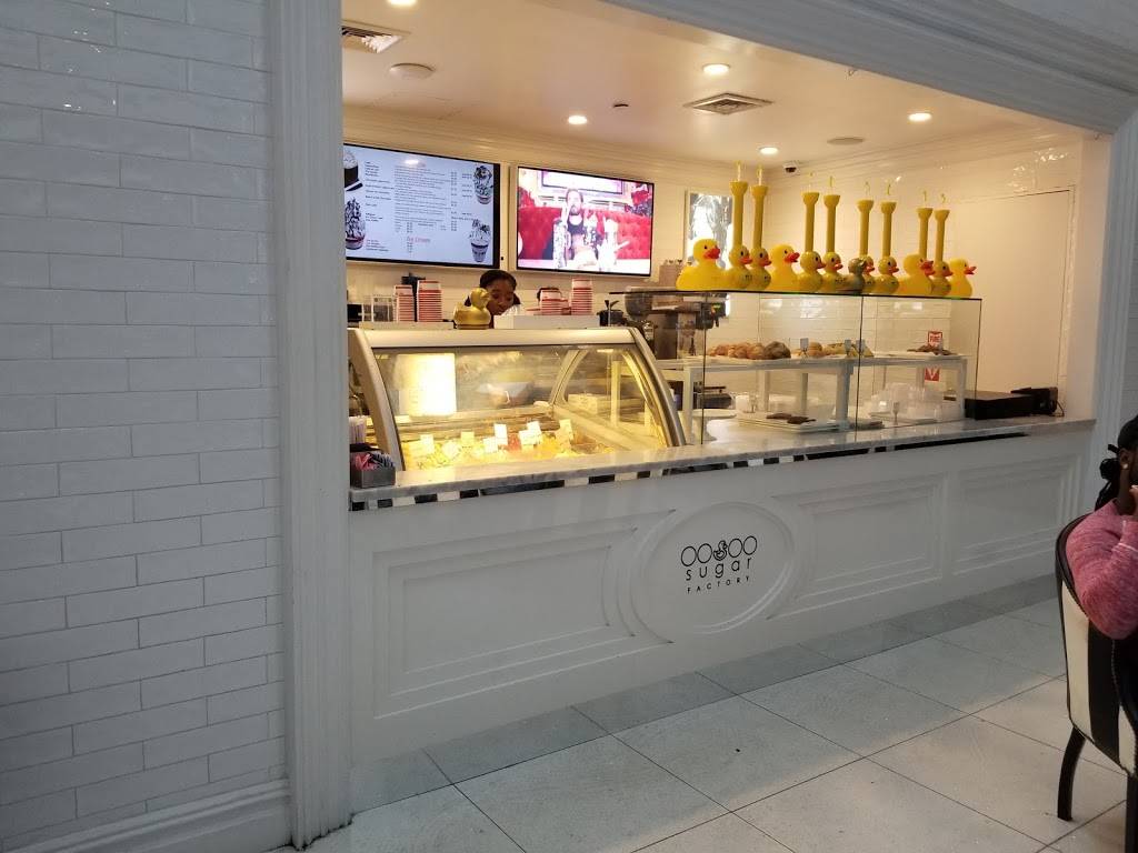 Sugar Factory Upper West Side | restaurant | 1991 Broadway, New York, NY 10023, USA | 2124148700 OR +1 212-414-8700