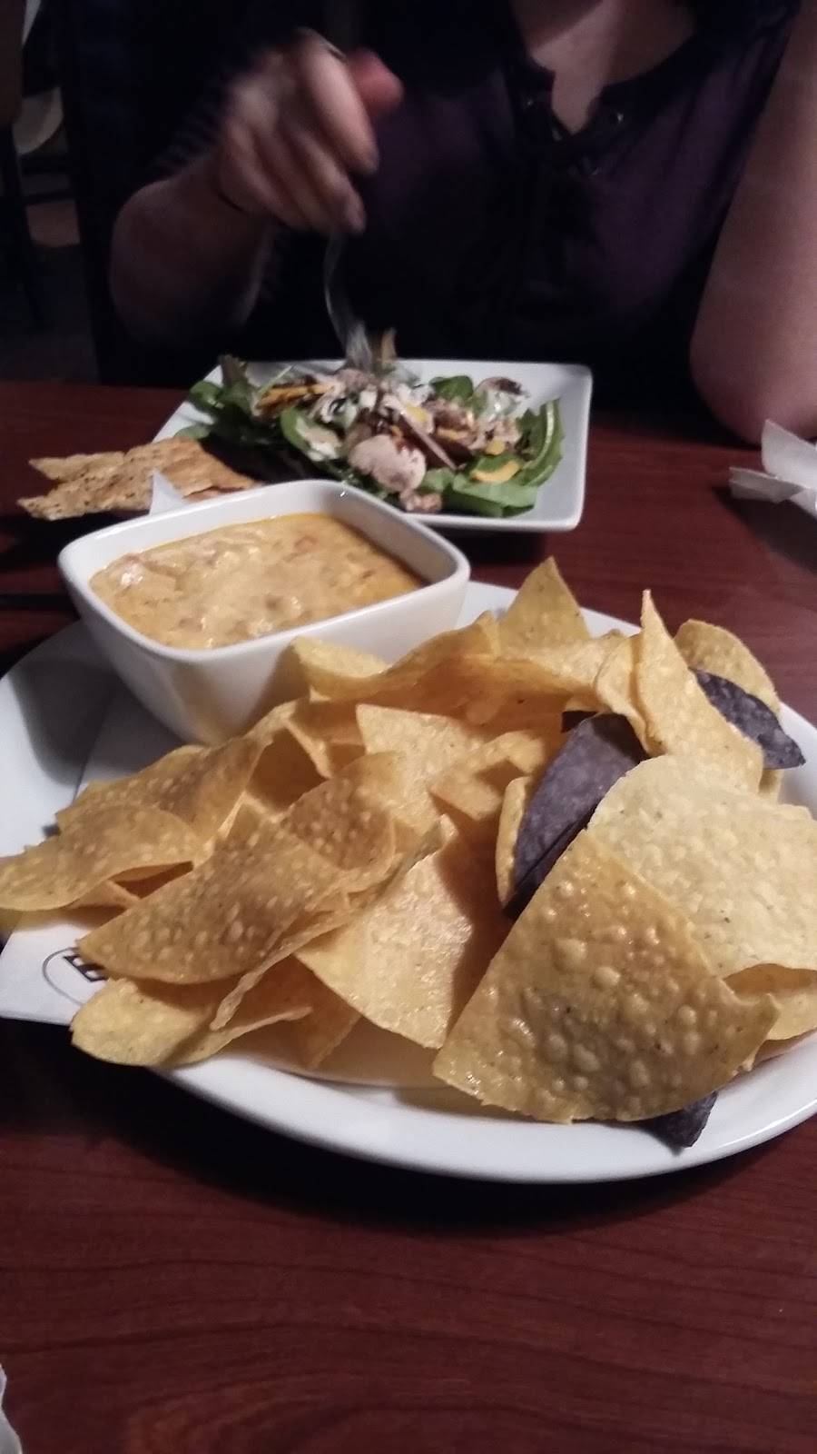 Ruby Tuesday | restaurant | 483 Crockett Trace Drive, Morristown, TN 37813, USA | 4235860830 OR +1 423-586-0830