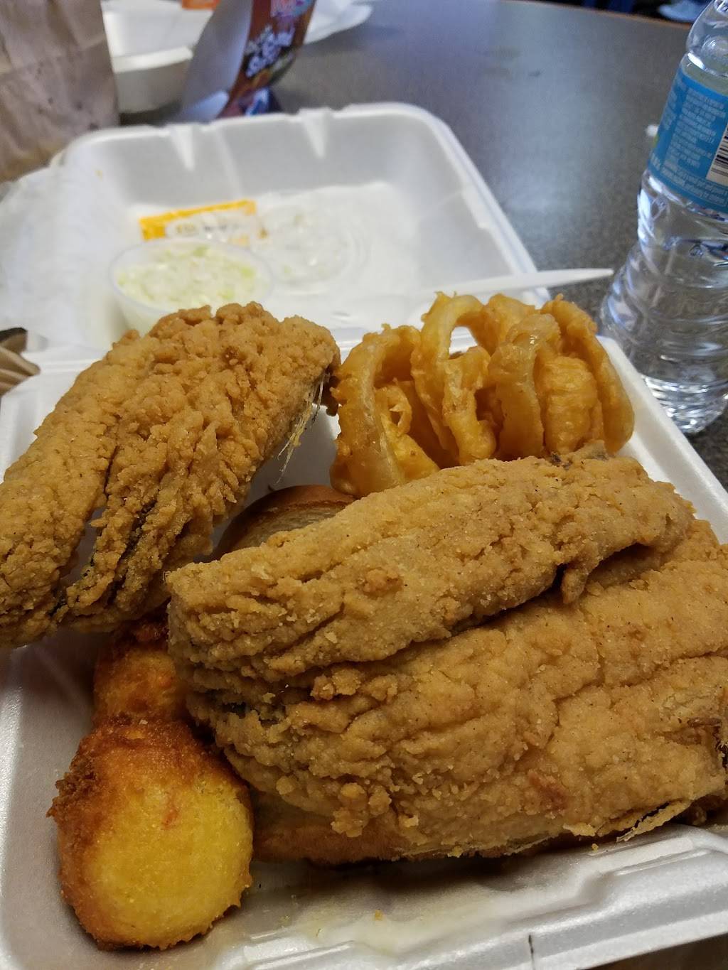 Shrimp Hut | restaurant | 5040 E 38th St, Indianapolis, IN 46218, USA | 3175468888 OR +1 317-546-8888