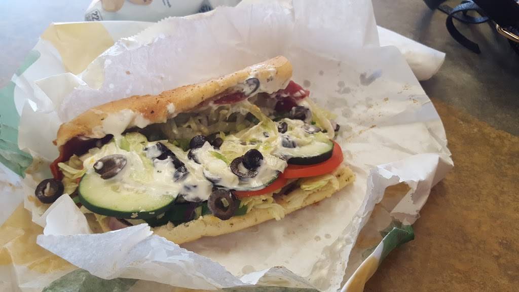 Subway | meal takeaway | 1670 E Cheyenne Mt Blvd Ctr #836-C, Colorado Springs, CO 80906, USA | 7195388606 OR +1 719-538-8606