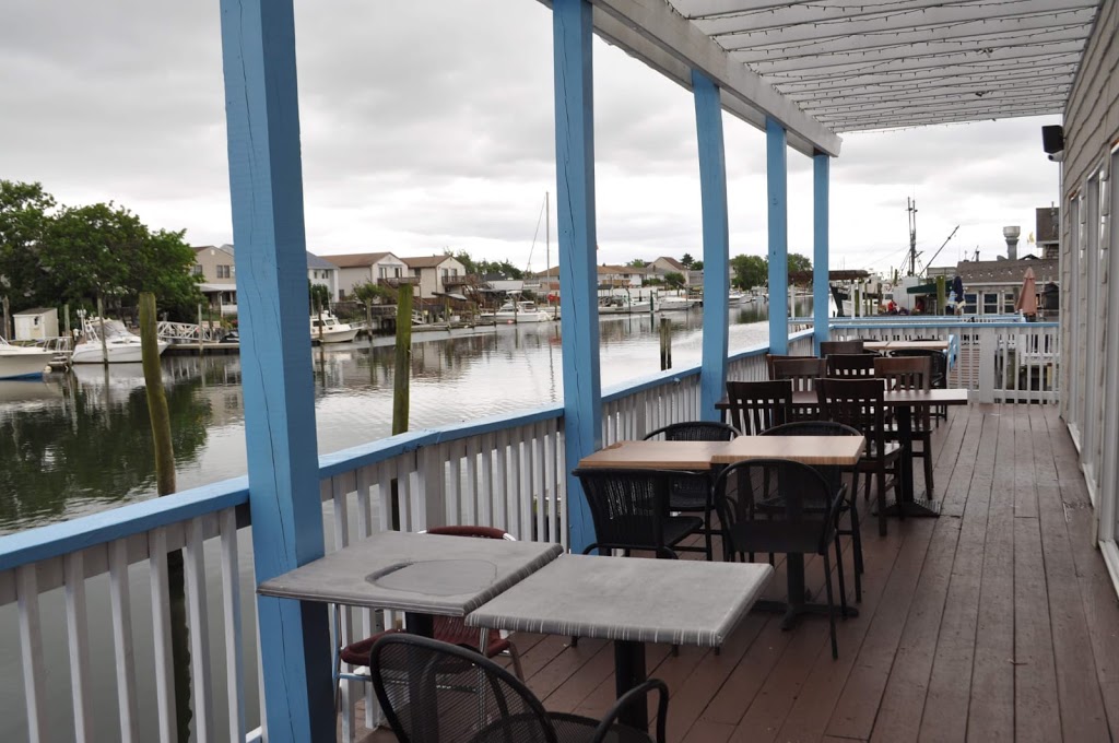 Caribbean Island Restaurant & Bar | restaurant | 229 Woodcleft Ave, Freeport, NY 11520, USA | 5164157616 OR +1 516-415-7616